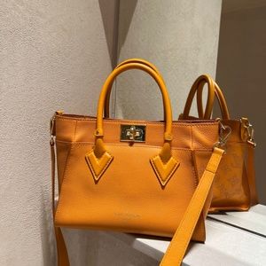 Louis Vuitton Mahina On My Side Pm